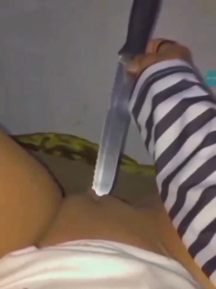 Video de la chica que se mete cuchillo en la concha - Twitter