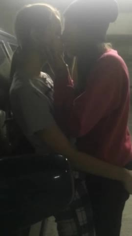 Lesbianas besandose 