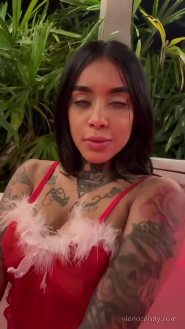 Rapera Venezolana Mestiza.