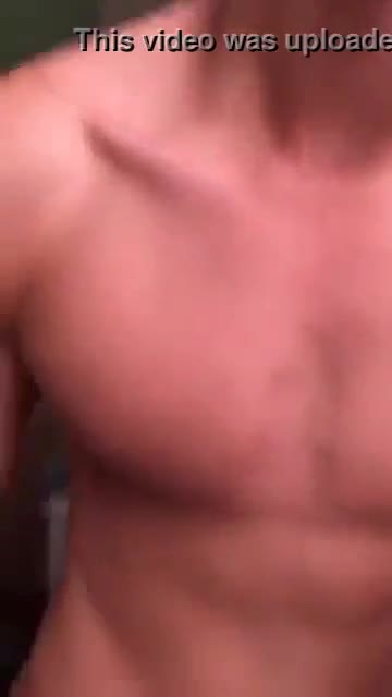 Matt cornett actor video porno mostrando su pene en vivo OMG