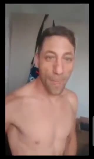 Video Porno del Tiktoker Papi Micky masturbandose 