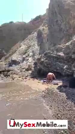 Anna Polina sexo interracial en playa publica