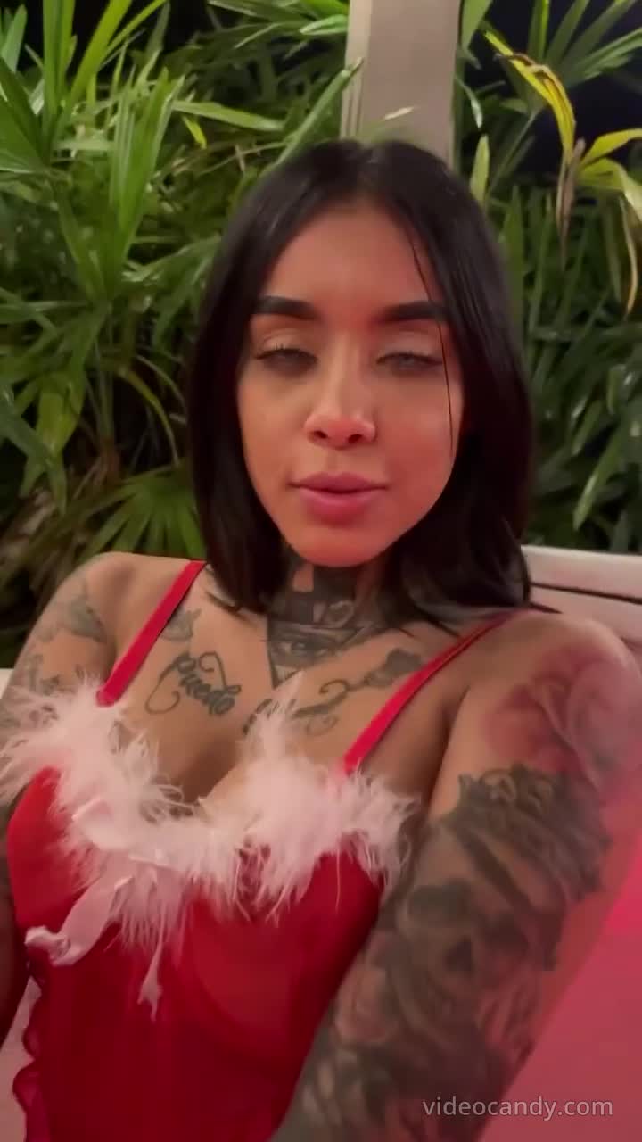 Rapera Venezolana Mestiza.