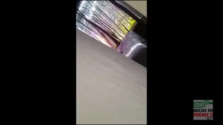 Mi cuñada penso que tenia la casa sola y la encuentro dadose dedo en mi cuerto