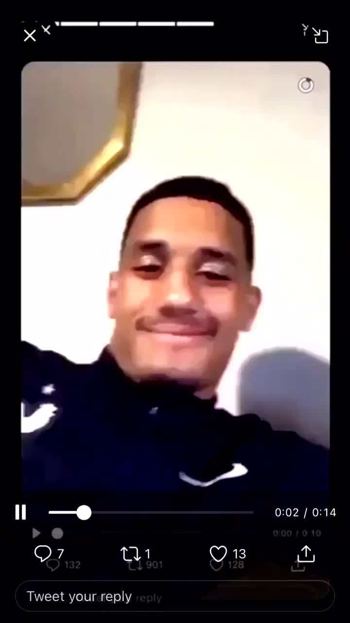 Futbolista William Saliba Graba a Kolo Muani masturbandose 